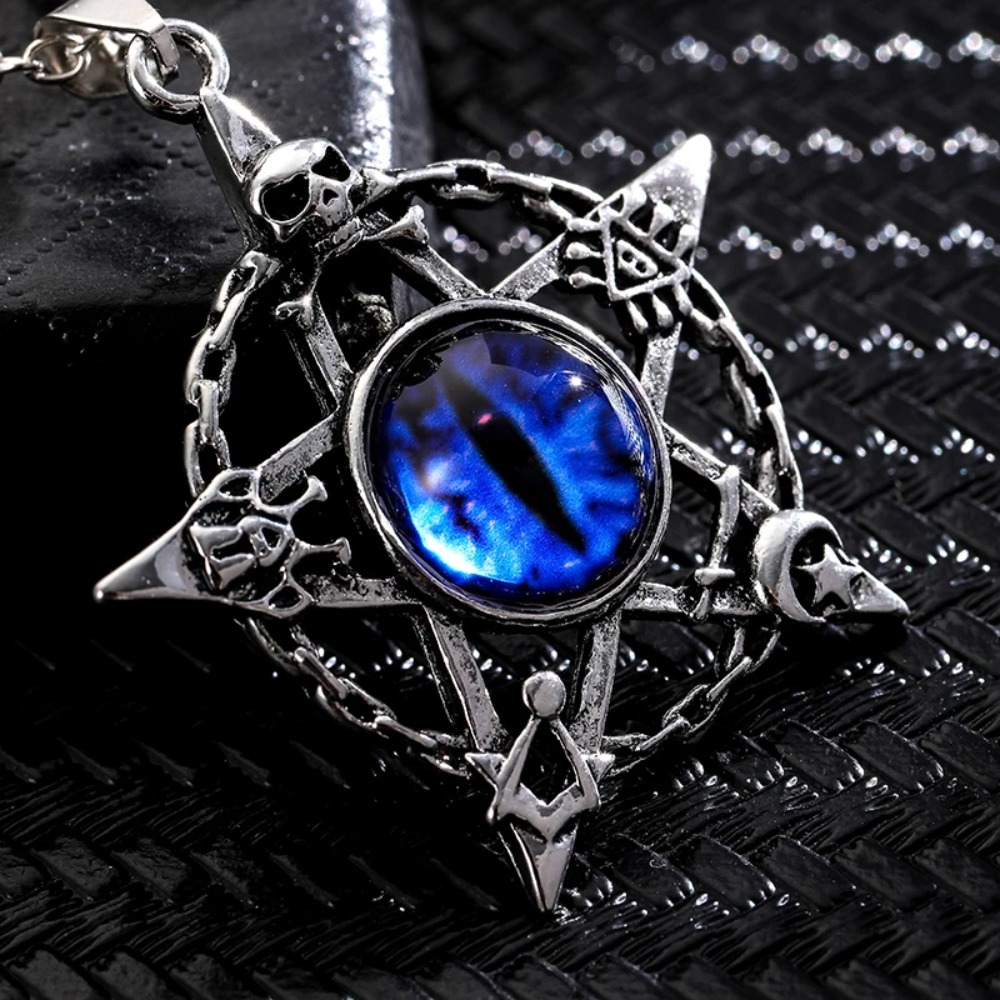 Men'S Fashion Necklaces - Five pointed star shaped devil's eye